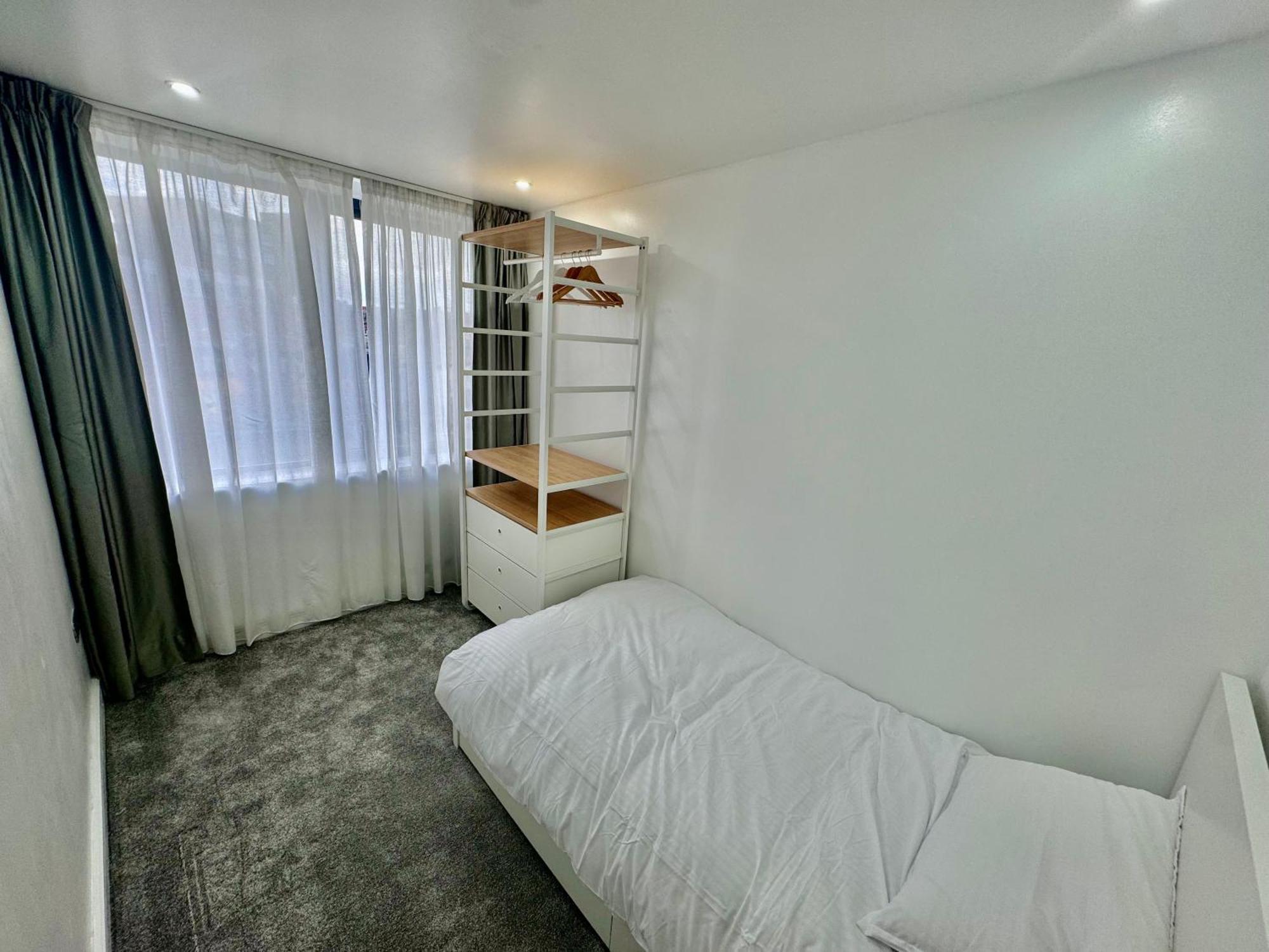 Luxury 2 Bed Entire Apartment-Near Tube & Shopping Centre Harrow Exterior photo